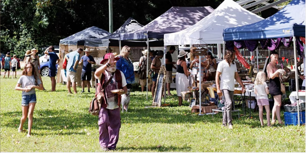 Kin Kin Market